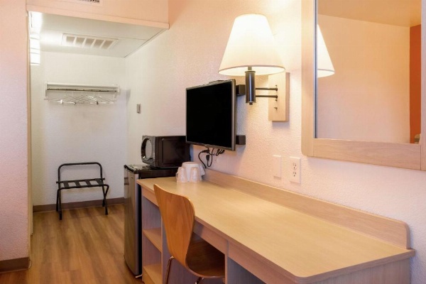 Motel 6-Mojave, CA - Airport image 20