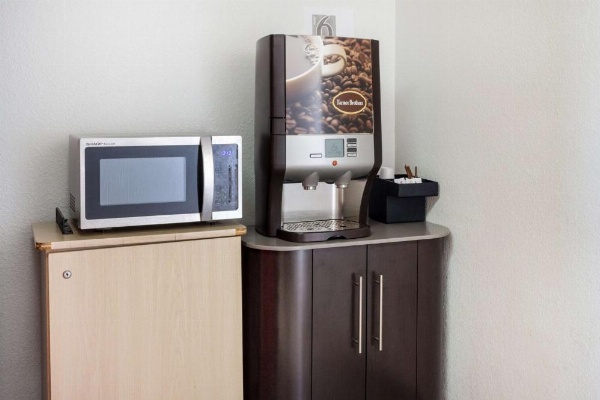 Motel 6-Mojave, CA - Airport image 25